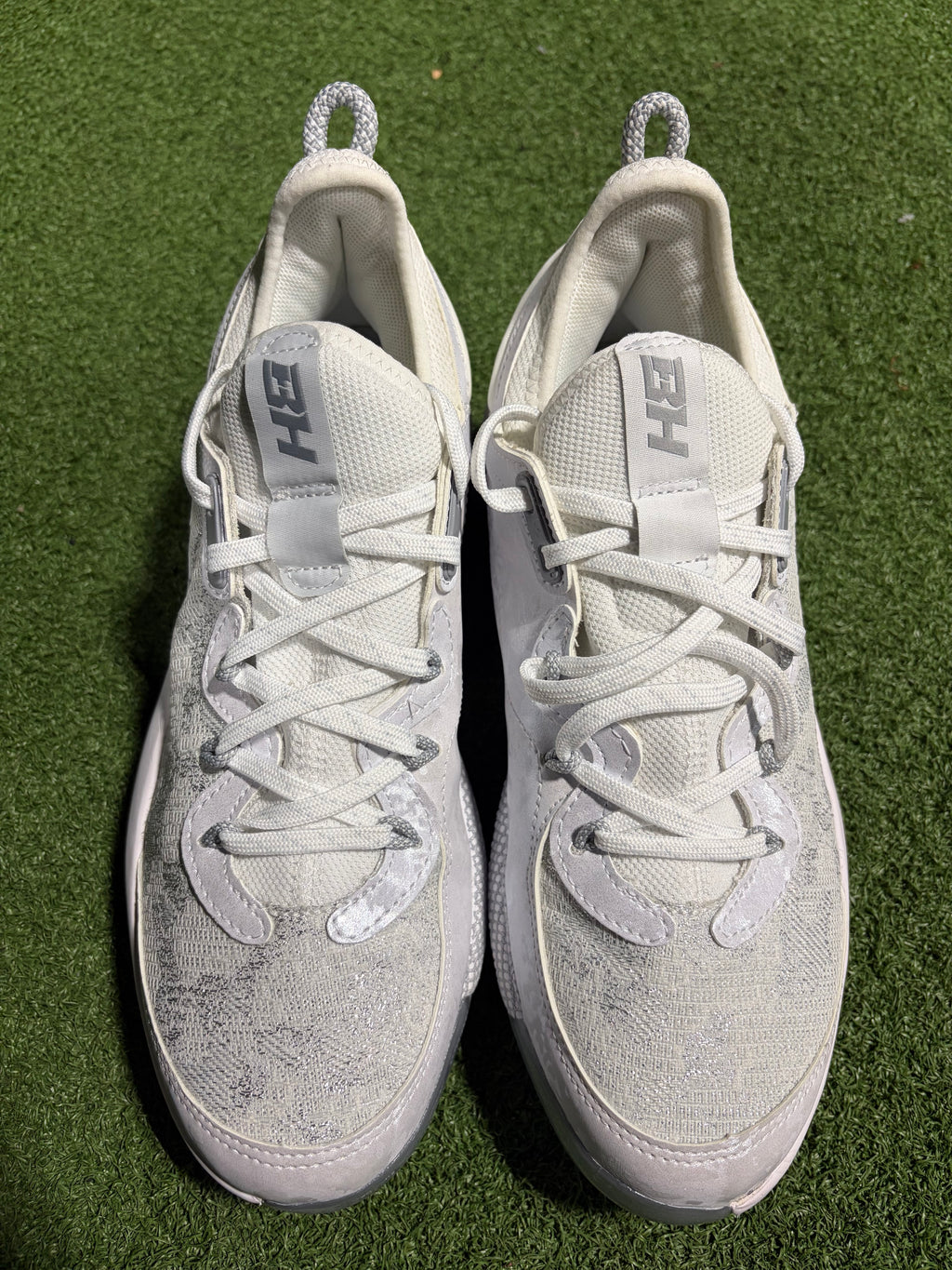 Under Armour Harper Elite TPU Molded Cleats Size 7 - White