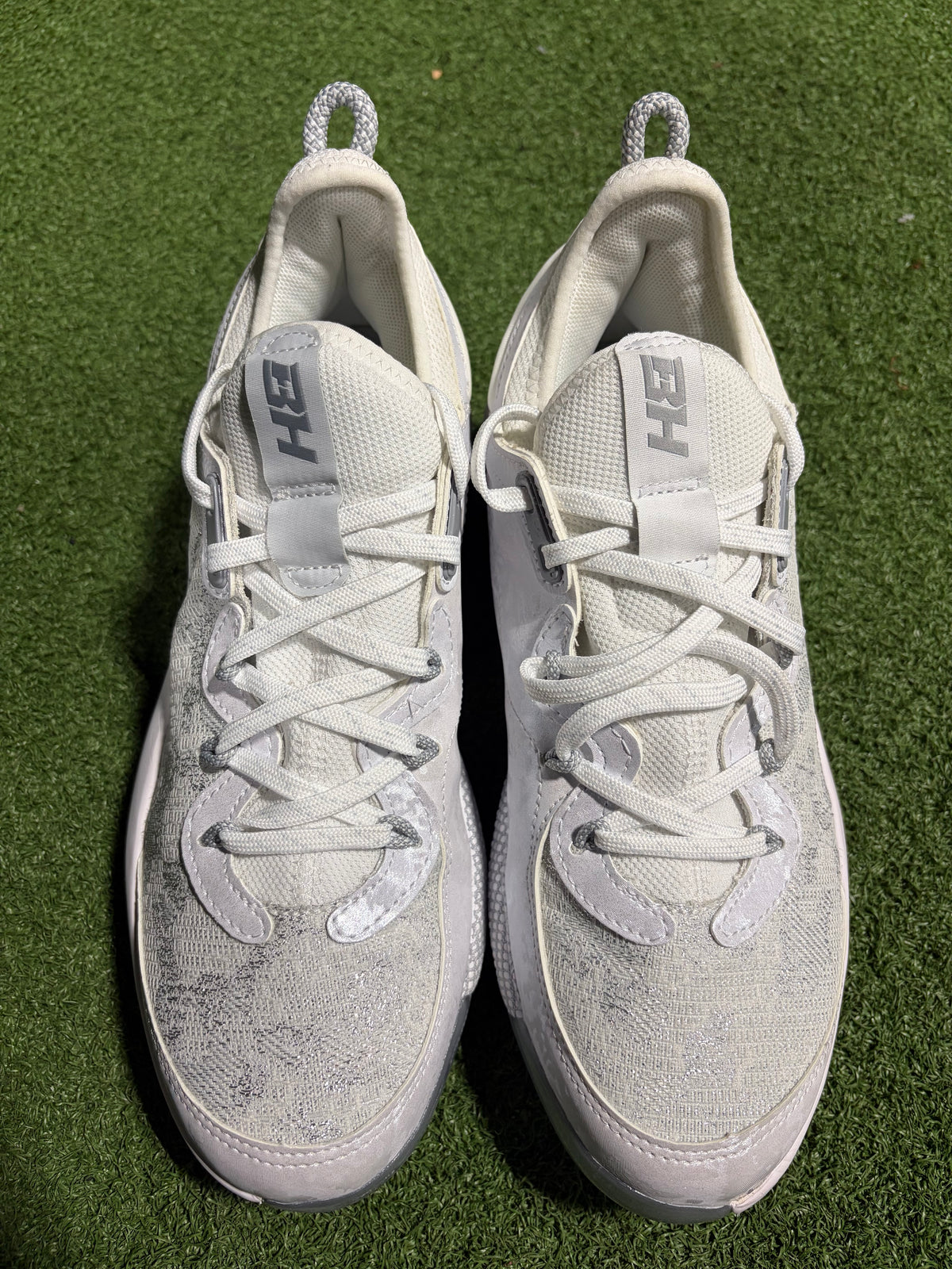Under Armour Harper Elite TPU Molded Cleats Size 7 - White