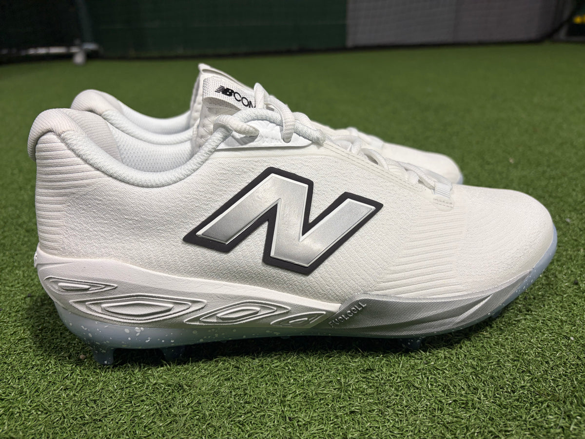 New Balance FuelCell Compv TPU Molded Cleats Size 10.5 - White