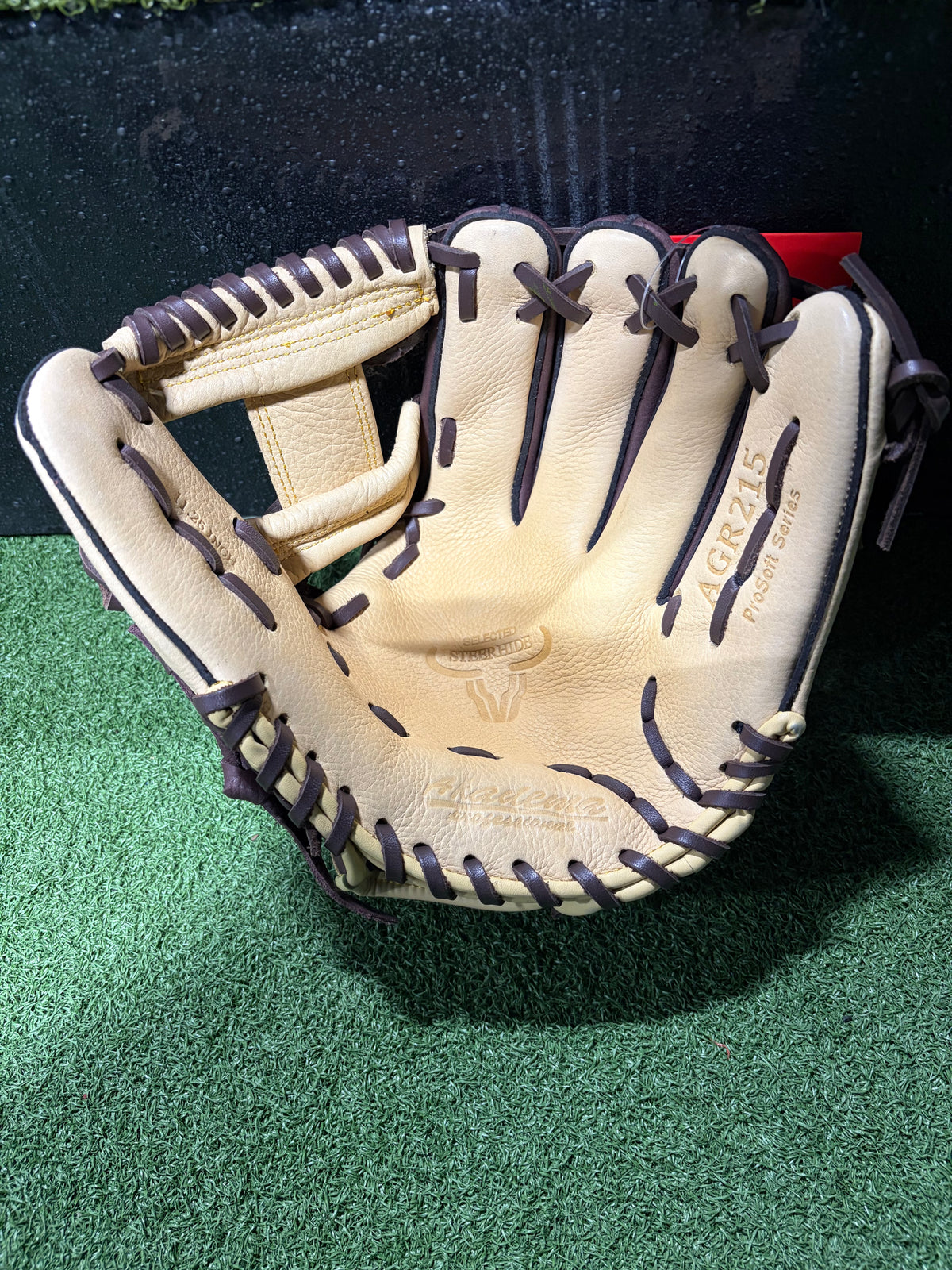 Akadema Pro Soft Infield Glove 11.25"