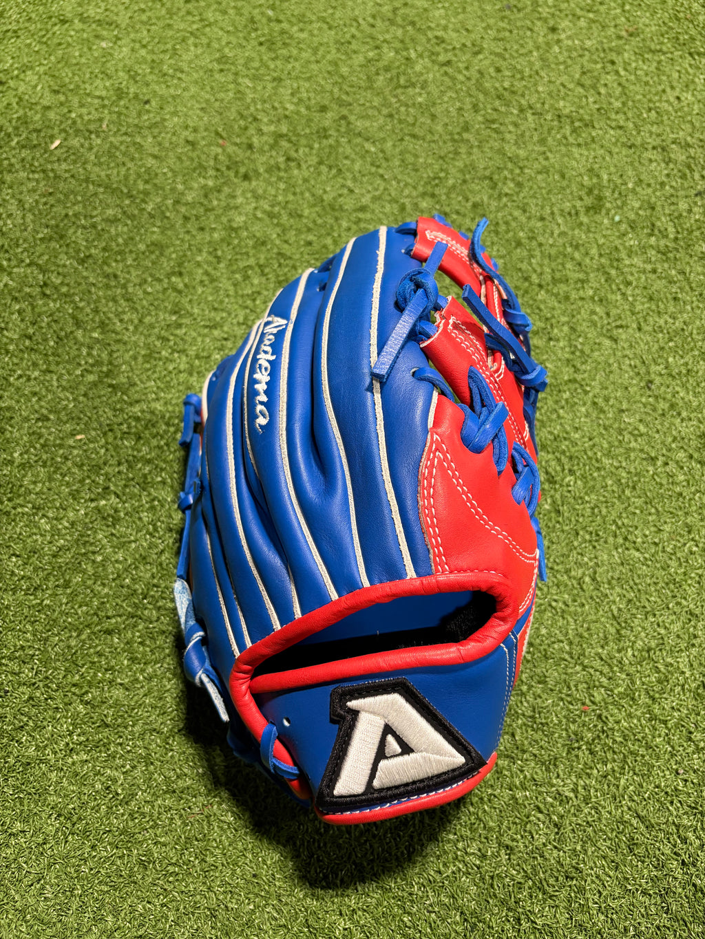 Akadema Torino Series AFL 11 Infield Glove - 11.5"