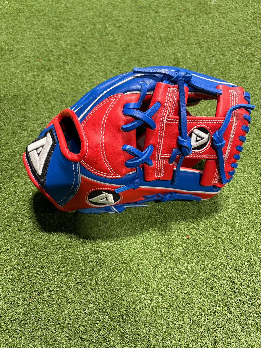 Akadema Torino Series AFL 11 Infield Glove - 11.5"