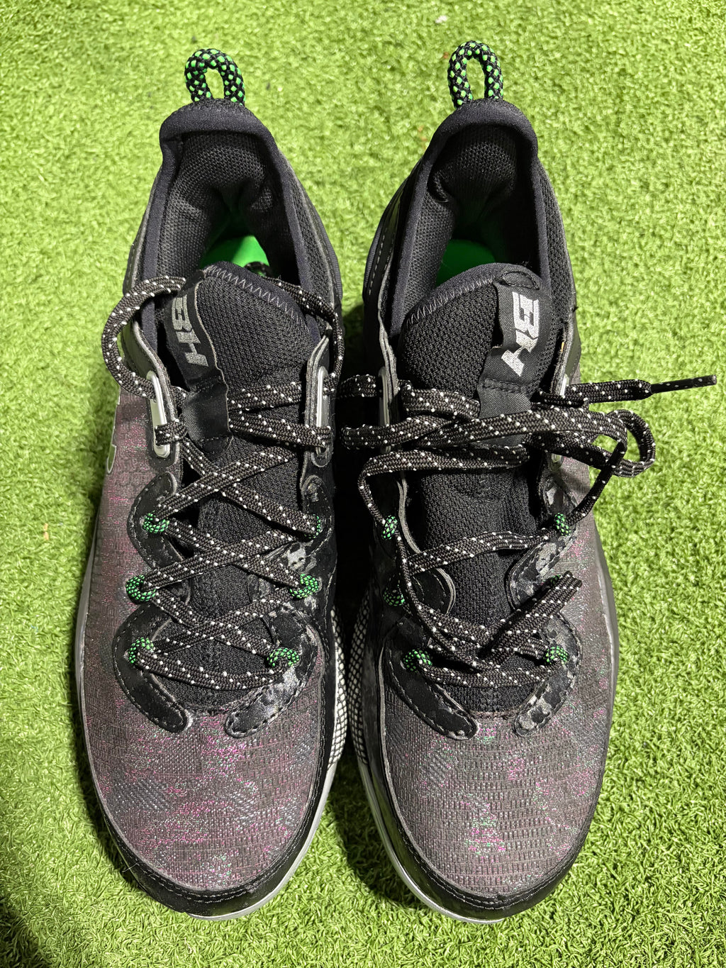 Under Armour Harper Elite TPU Molded Cleats Size 7 - Black