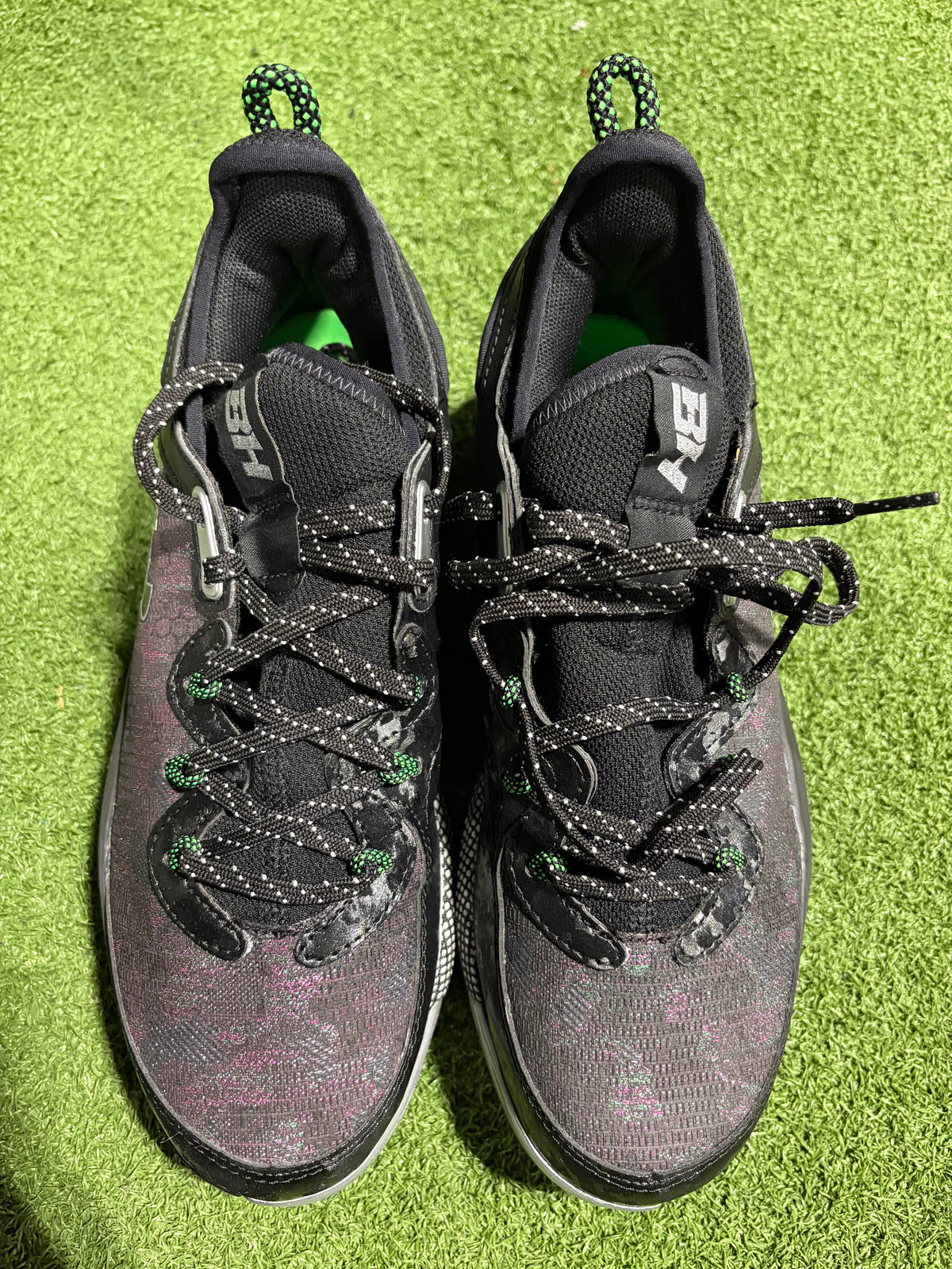Under Armour Harper Elite TPU Molded Cleats Size 7 - Black