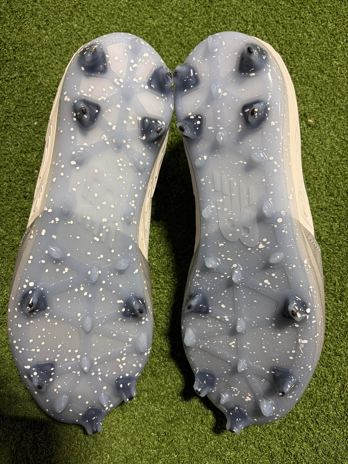 New Balance FuelCell Compv TPU Molded Cleats Size 10.5 - White